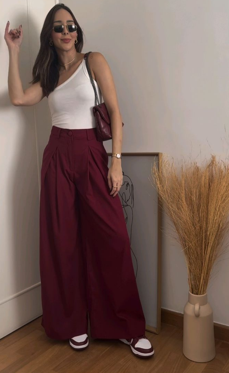 look-com-body-e-calça-burgundy