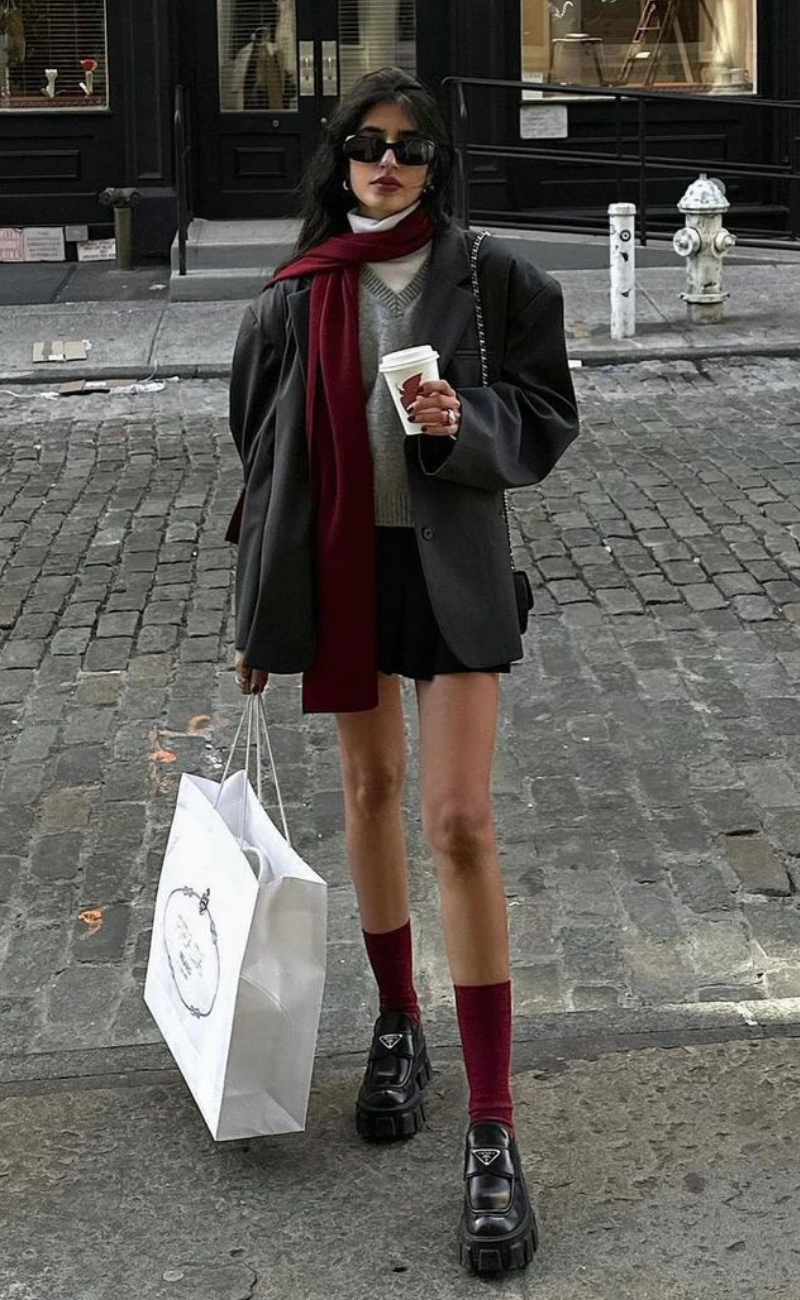 look-com-cachecol-e-meia-burgundy