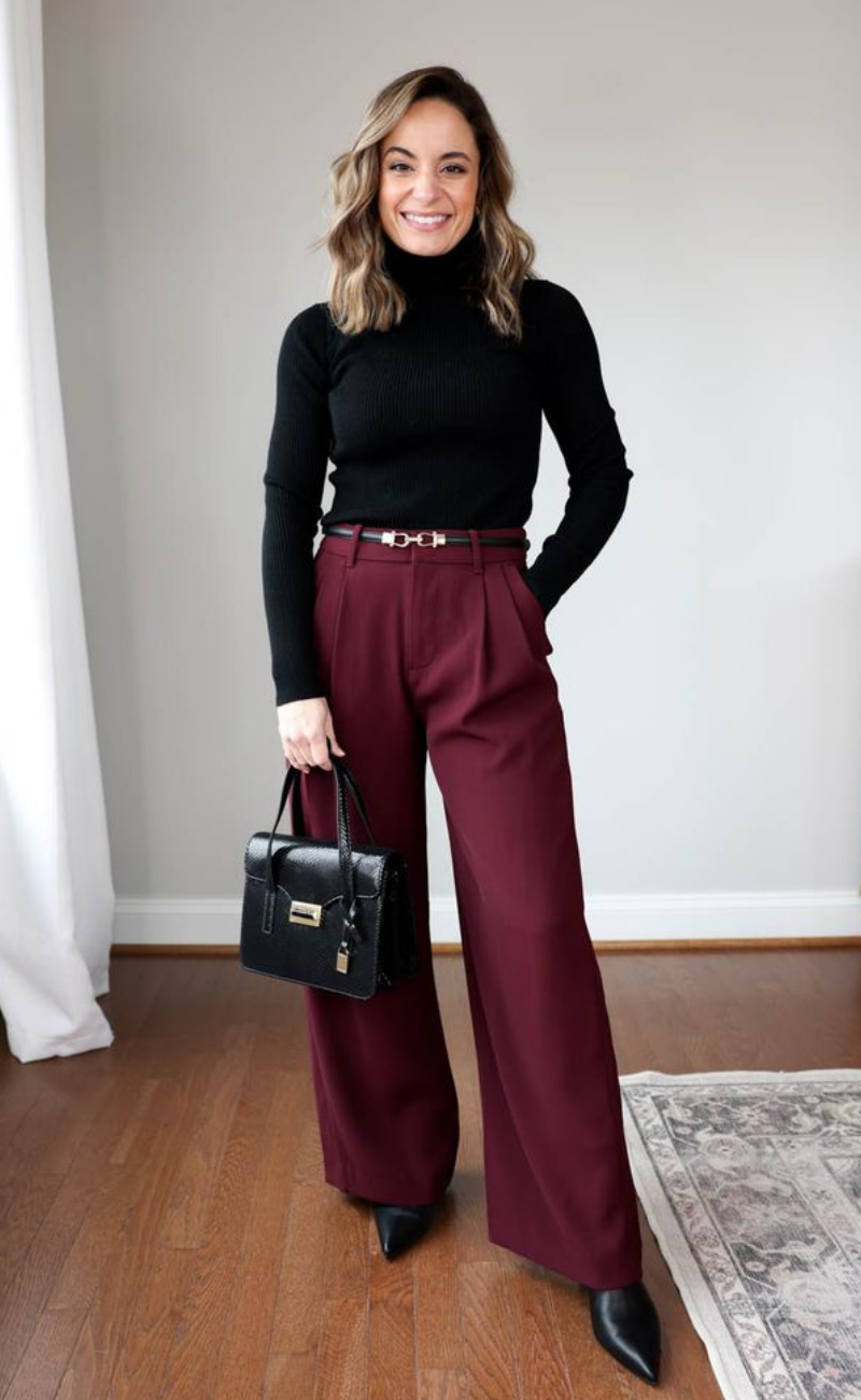 look-com-calça-burgundy-e-blusa-gola-alta