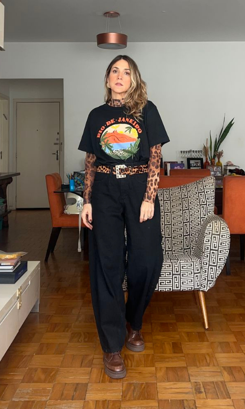 look-blusa-segunda-pele-onça-faculdade